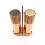 Elegant salt- og peberkværn i oliventræ og kobber