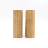 Stilren salt- og peberkværn i eg